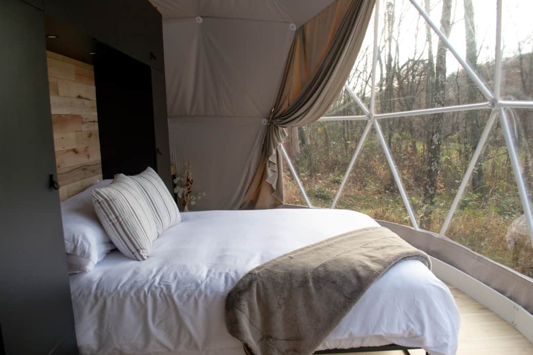 Queen bed on main level with panoramic view