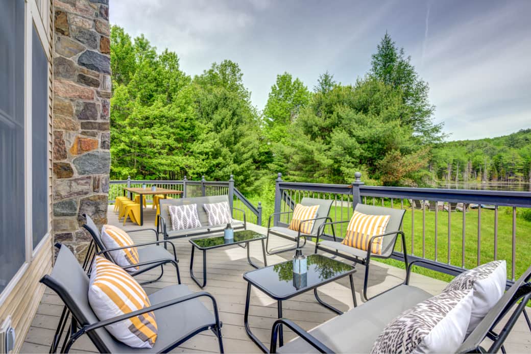 Deck seating