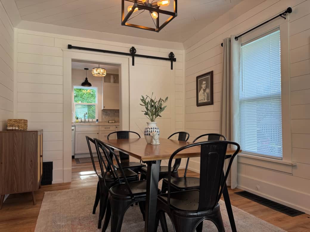 Dining Room seating for 6