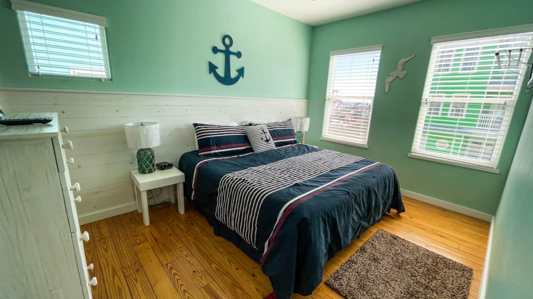 Anchor Room - Floor 2 Master with ensuite. Anchor Room - Floor 2 Master with ensuite.
