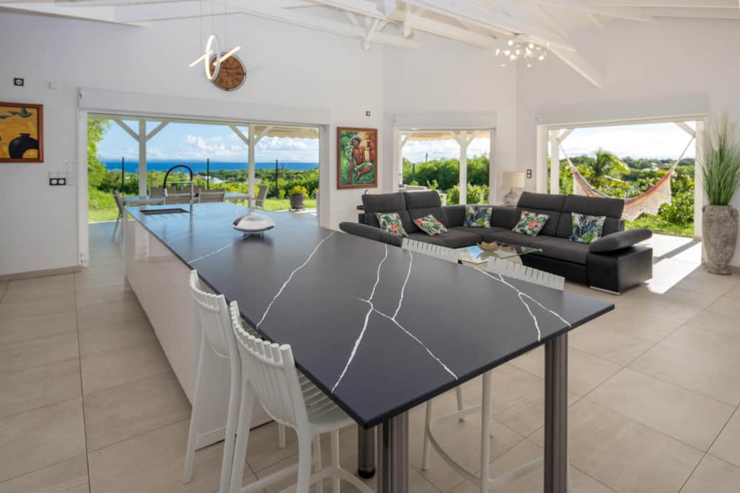 Villa Jade- Séjour vue panoramique mer et montagnes