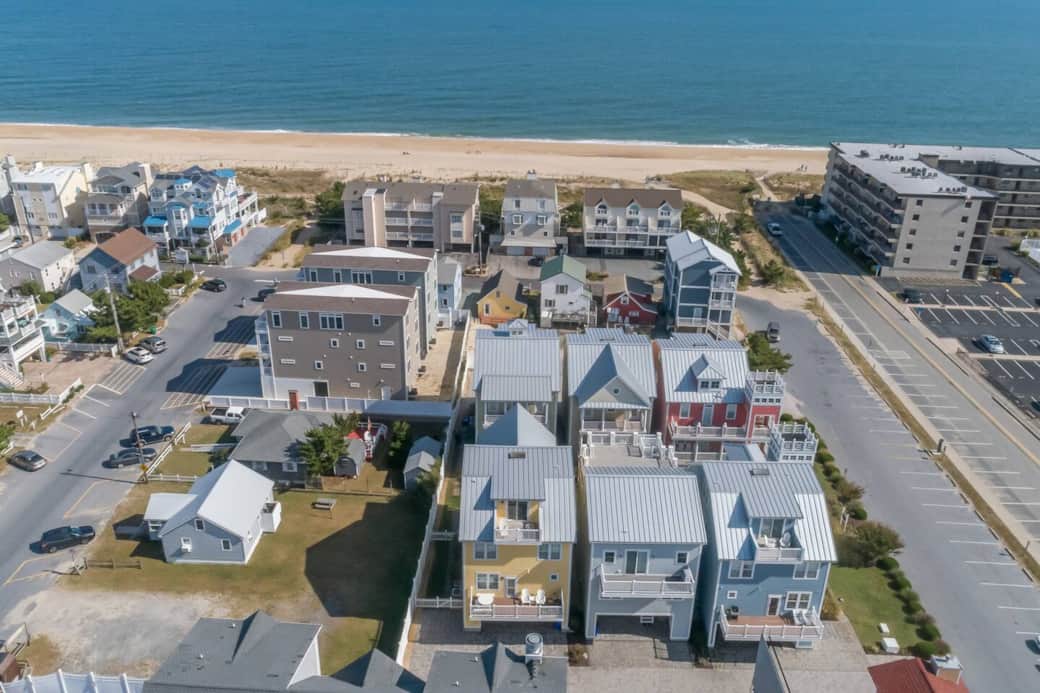 Aerial Shot of the home, showing proximity to the beach.