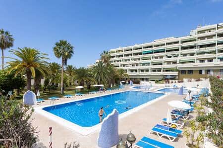 Heated swimming pool