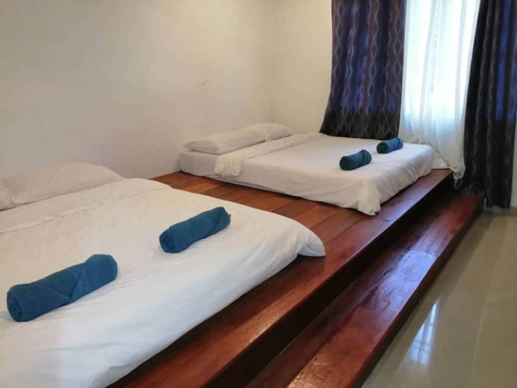 2 double mattresses on a platform-bed - SLEEPS 4