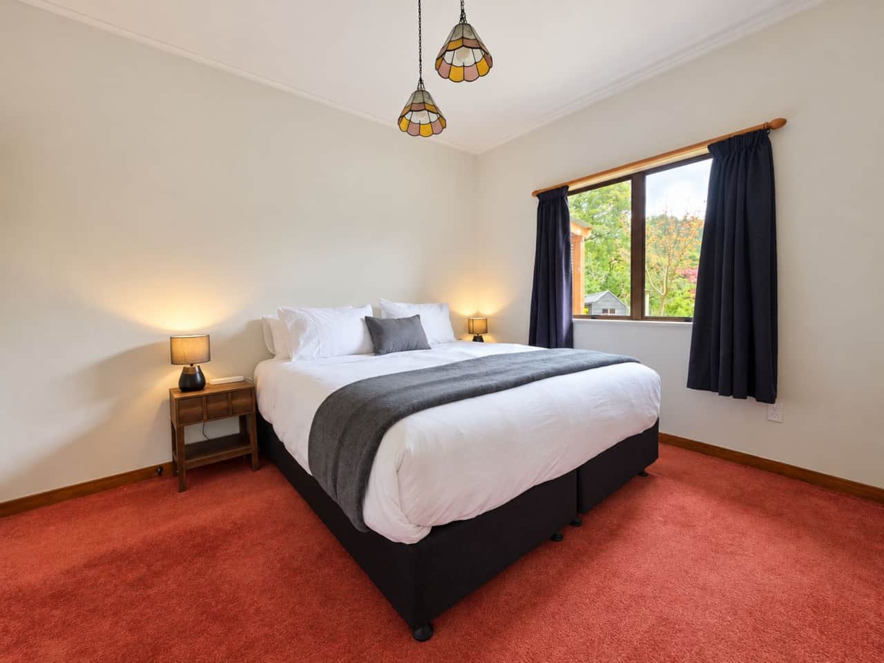 Bedroom lamps