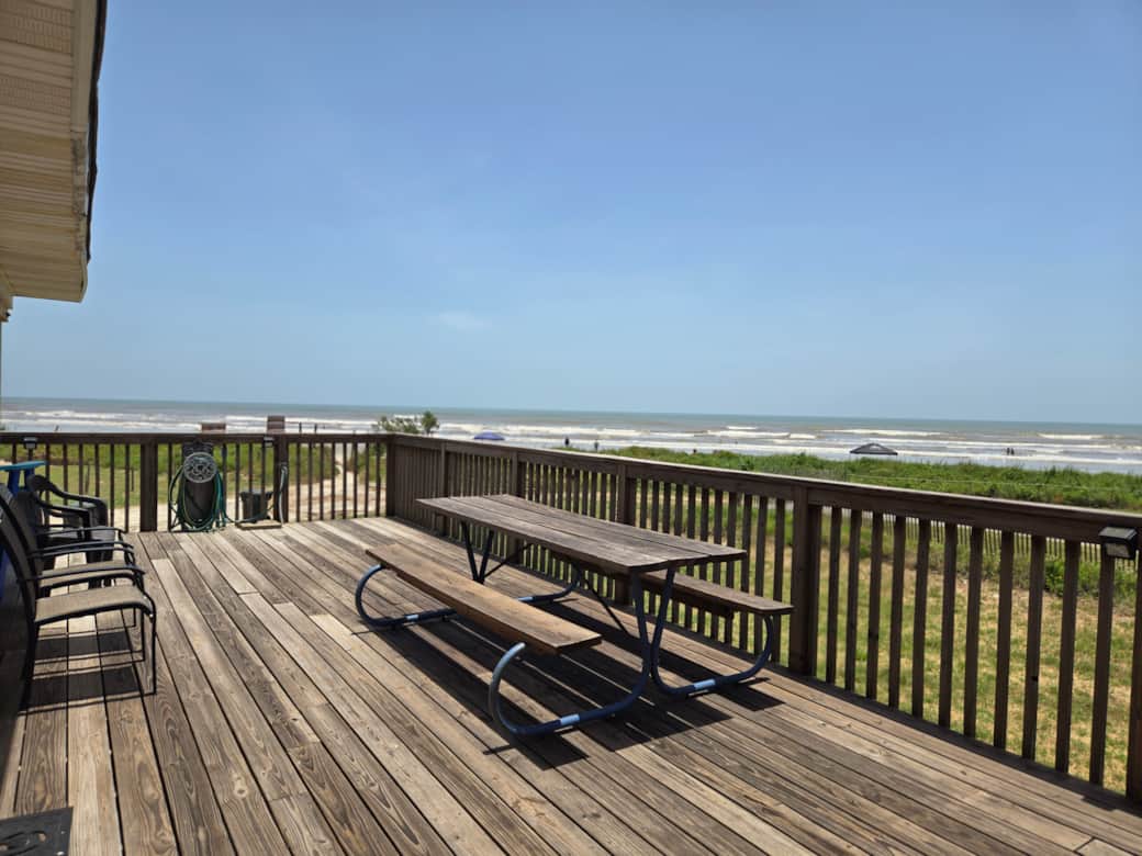 Wraparound Deck