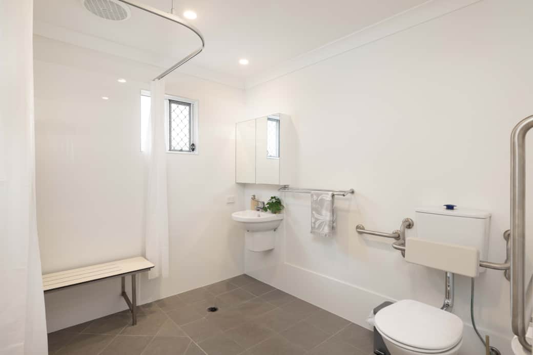Bathroom: Bathroom with disability access and support features