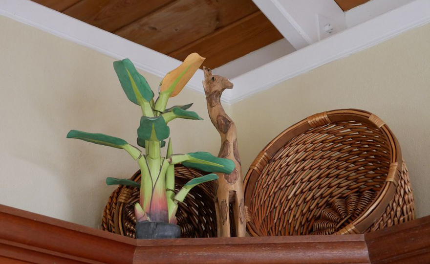 Decorations above cabinets.