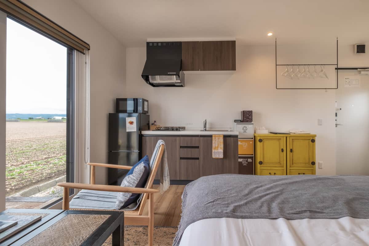 With the fully equipped kitchen in 山吹Yamabuki suite, cook and enjoy Furano's local prodice