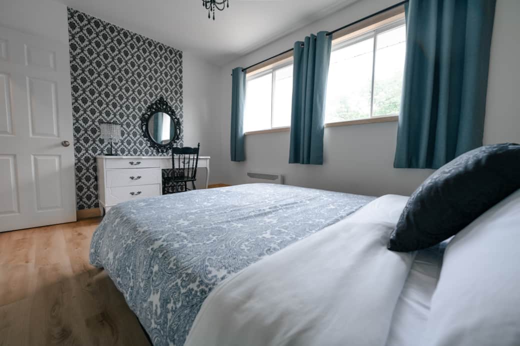 CHAMBRE/BEDROOM #1