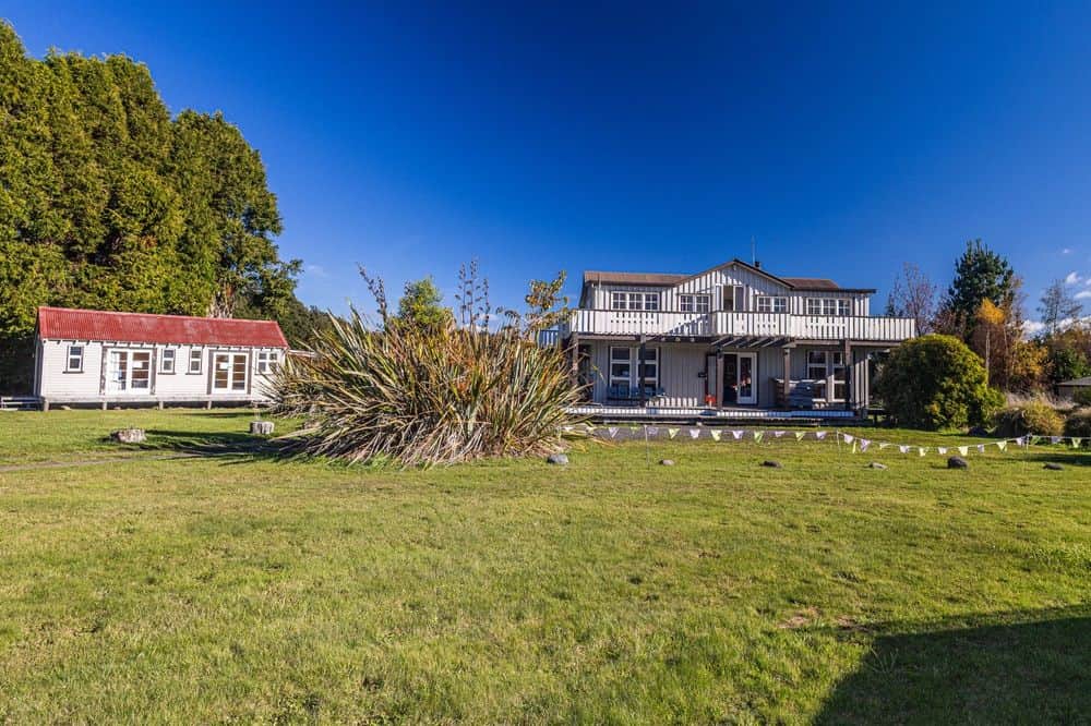 Lodge & Cabin Exterior – View from Garden
