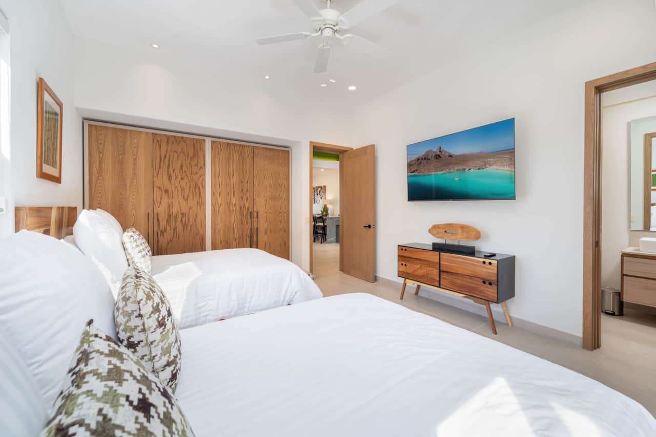 1301 Bedroom 2 TV.jpg