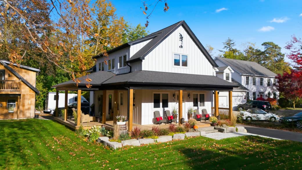 Exterior of Home w Free WIFI