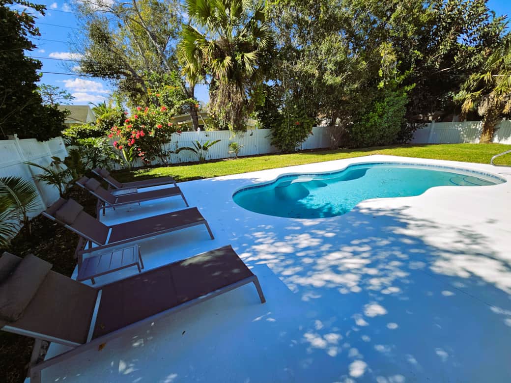 Private and Peaceful Backyard Private and Peaceful Backyard