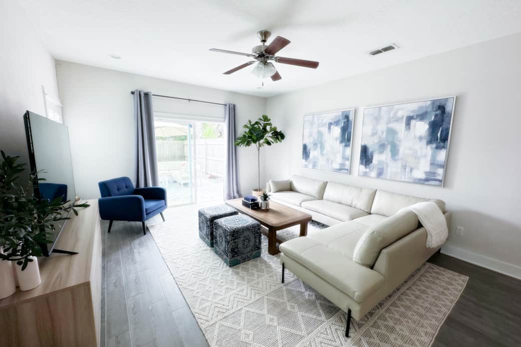 Family room 3