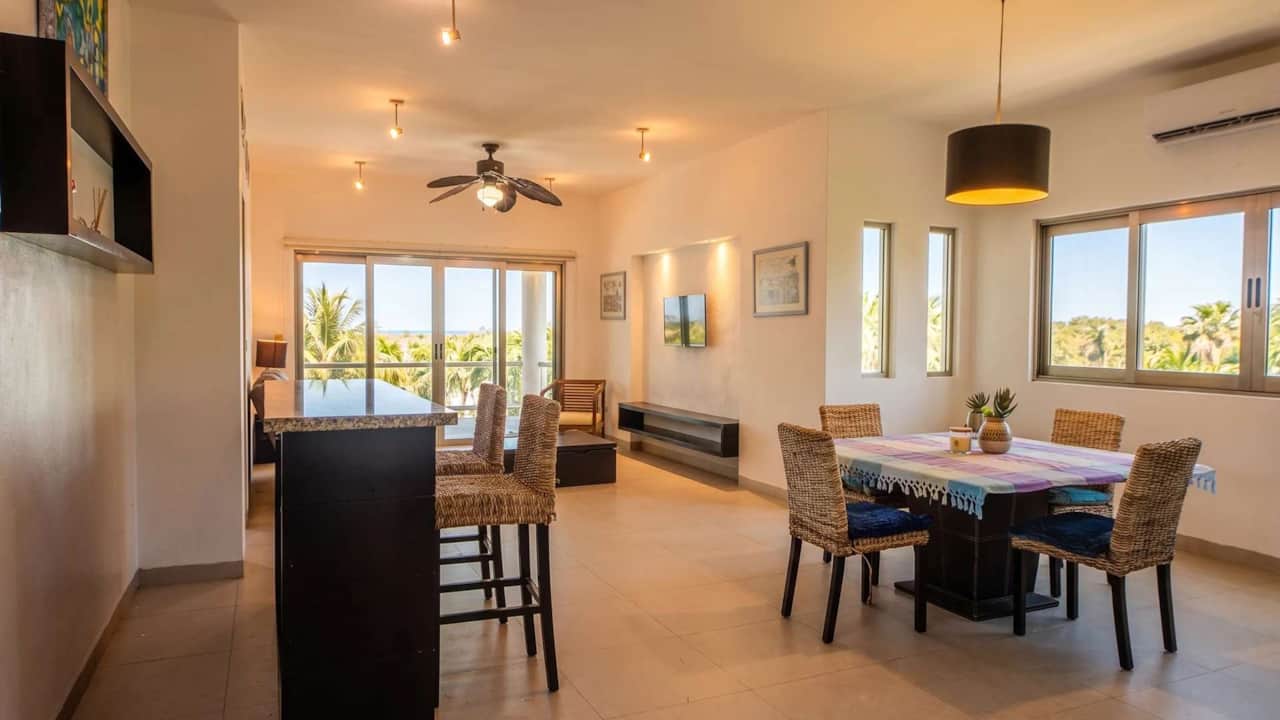 Condo - Bar & Dining Room
