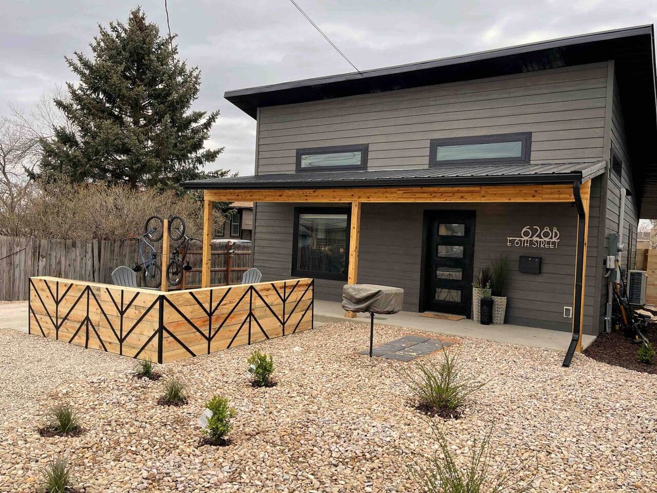 Wayfarer Bungalow night