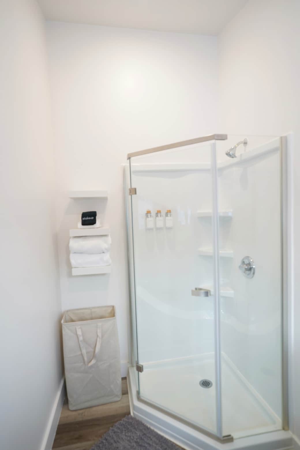 Bathroom Shower and Towels