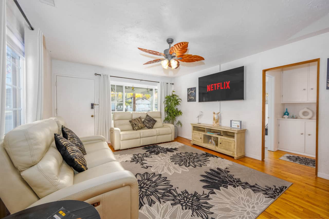 Front Livingroom
