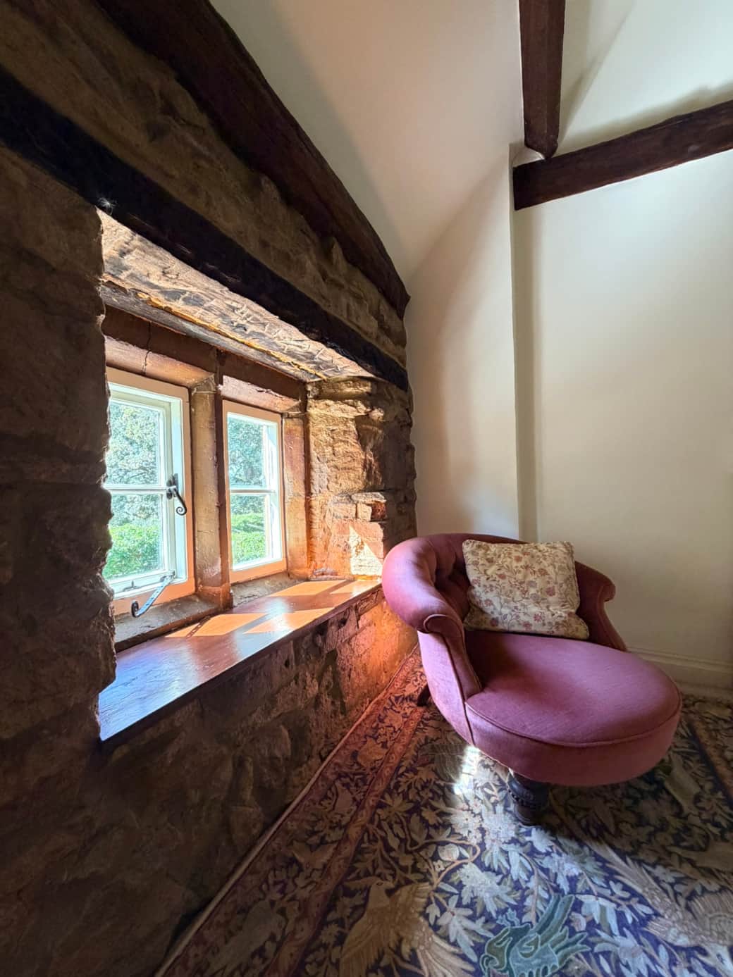 17th Century mullion windows and stonework