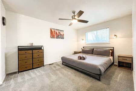 King master suite with private bathroom and private deck access near hot tub!