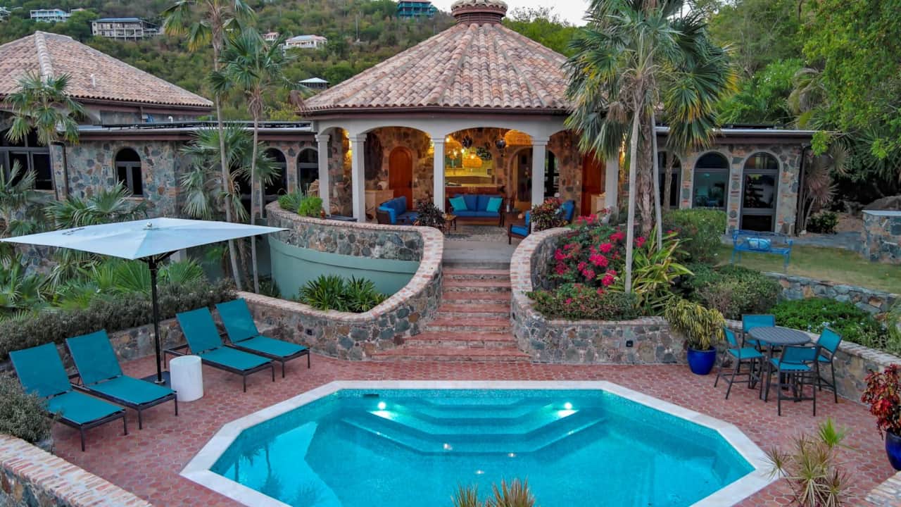 View of rotunda and pool