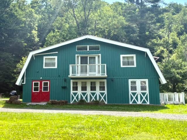The Barnhouse in Lanesville - Vacation Rentals