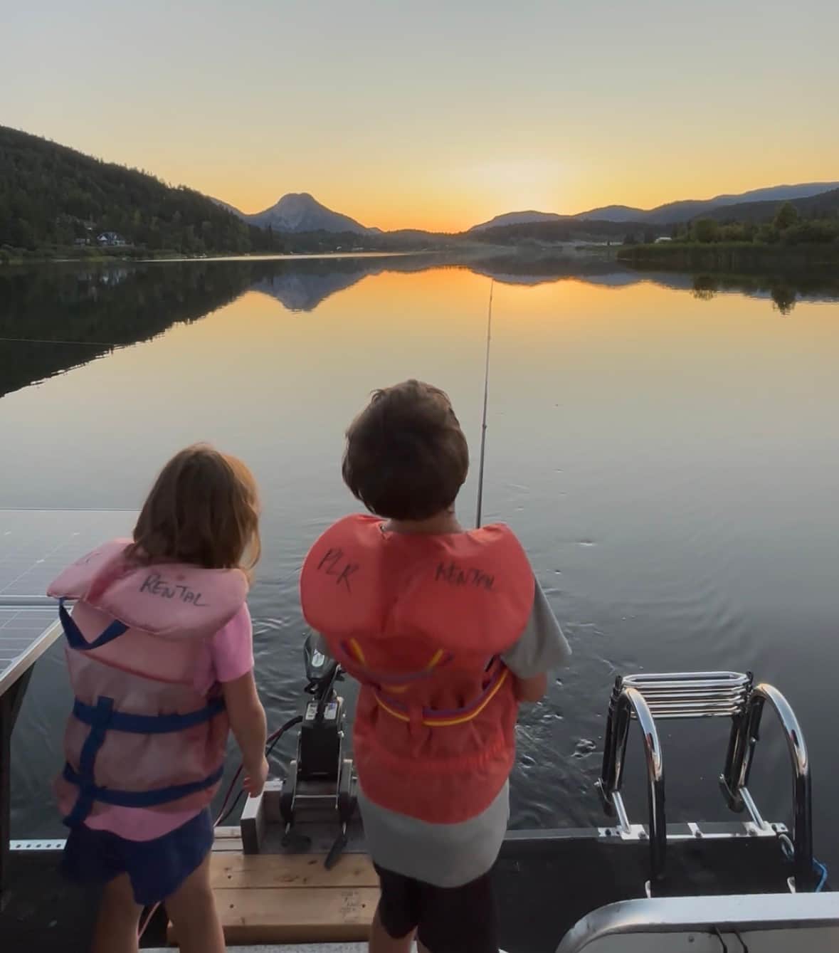 KIDS FISHING