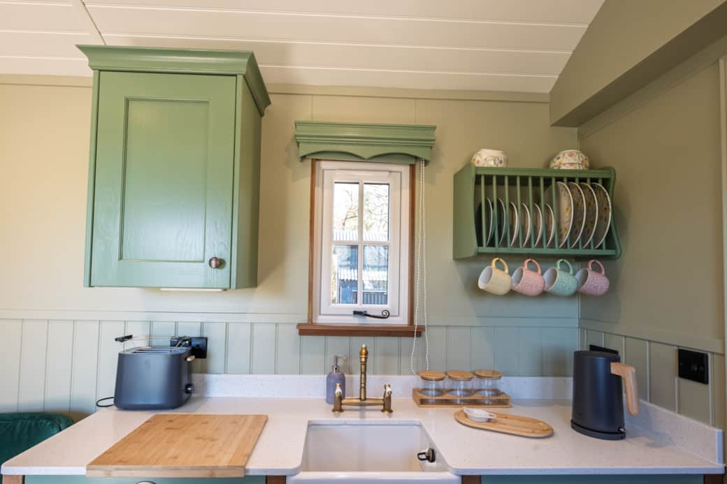 Willow's Nest Shepherds Hut Kitchen
