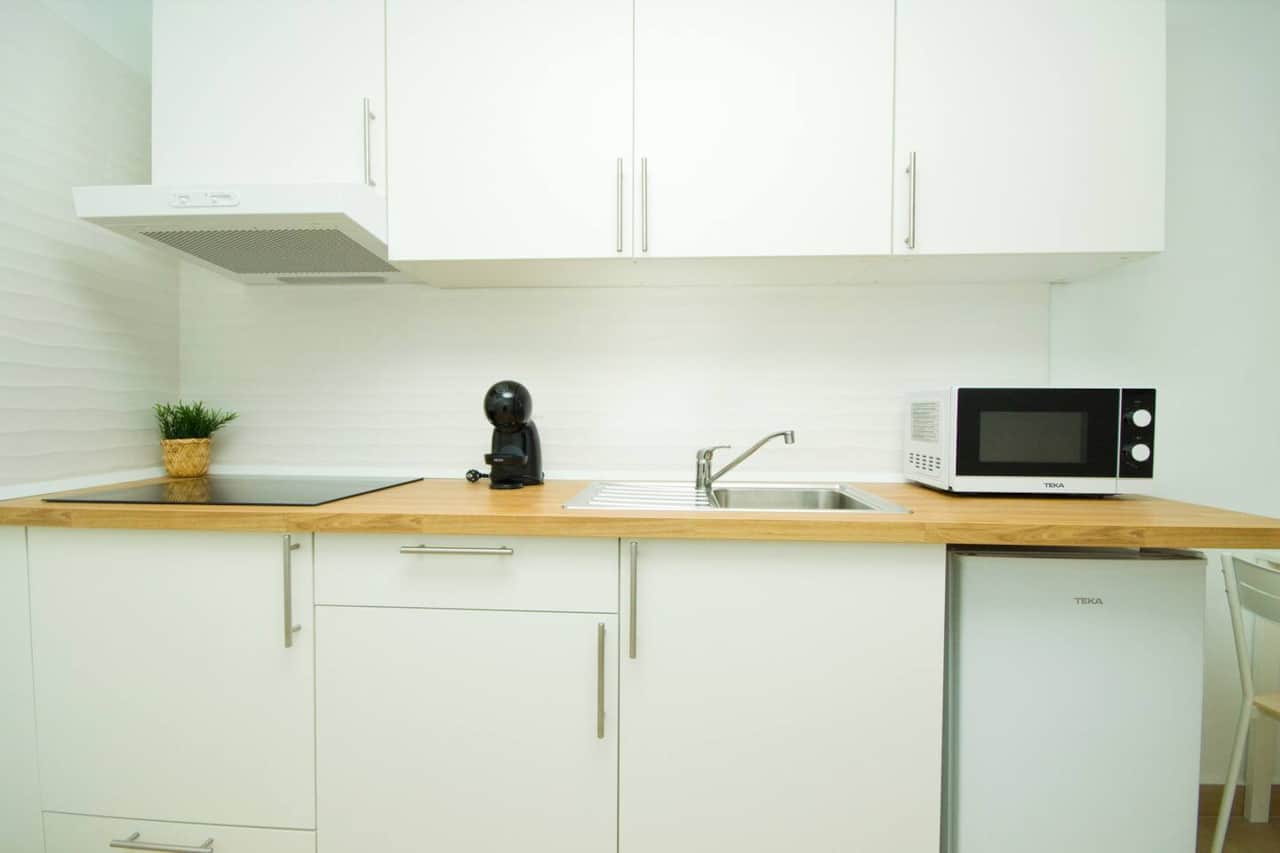 Cocina totalmente equipada en Atlantic Breeze by AZ Rentals, Lanzarote