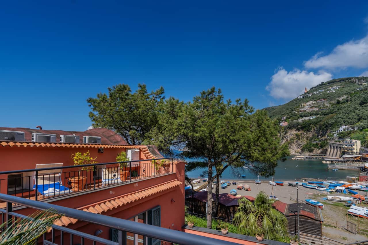 Lovely 2 bedroom beach apartment on Sorrento Coast