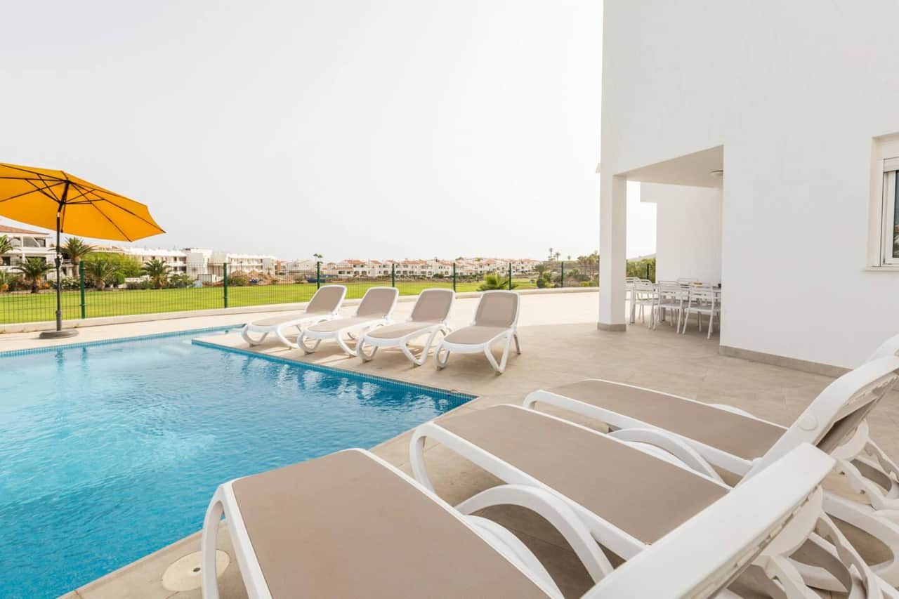 Pool (Outdoor)
