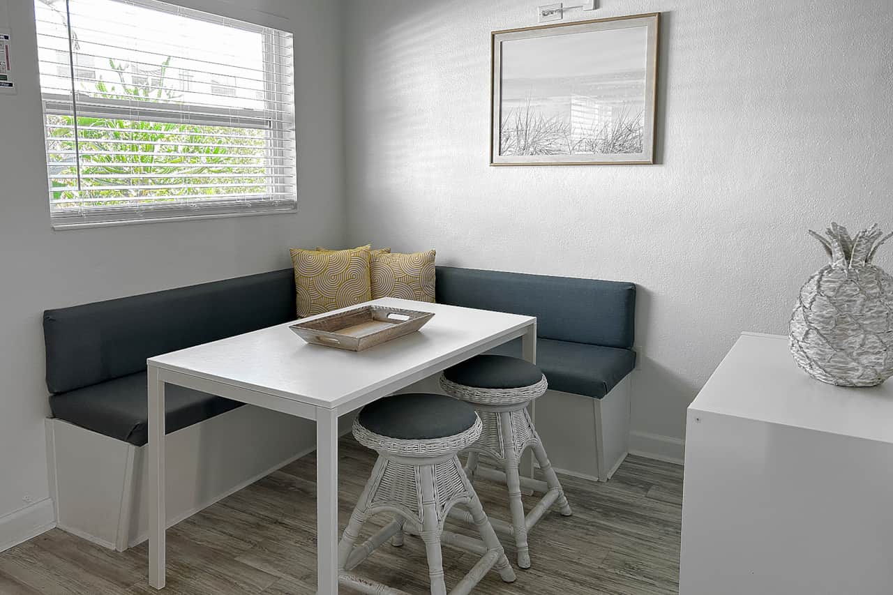 Unit#5 Banquette with Plenty of Seating.