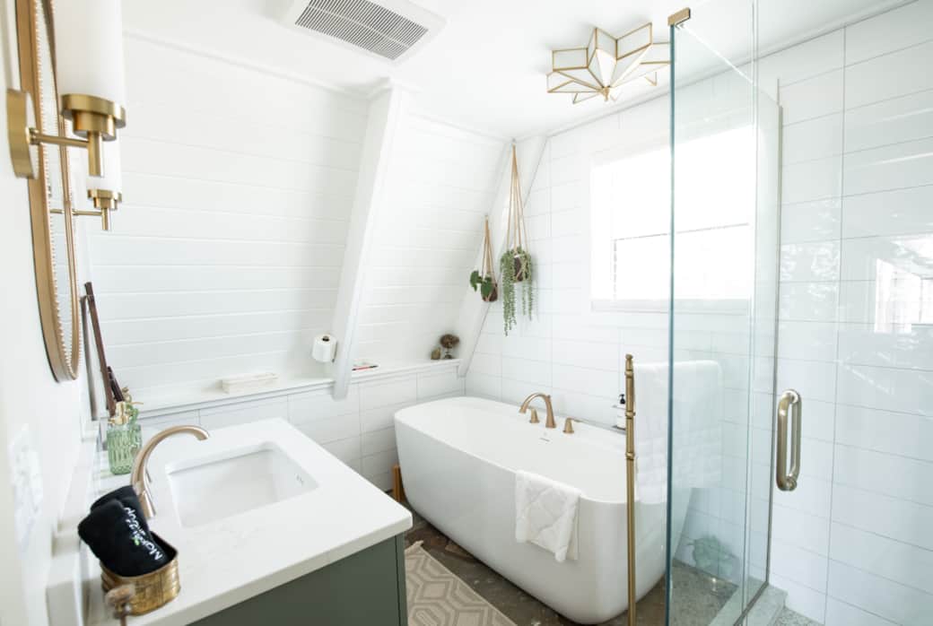 Main Floor Spa Bathroom