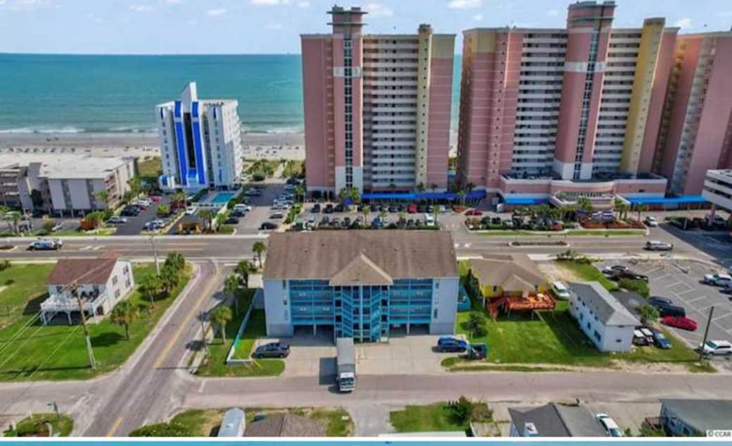 Aerial View of Crescent Towers West Building