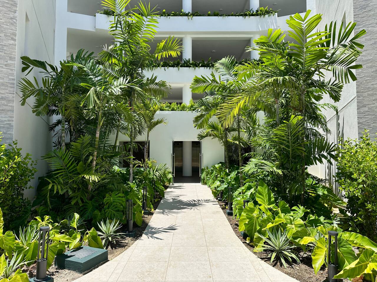 2 Bedrooms condo 4th Floor Prados Punta Cana photo 4