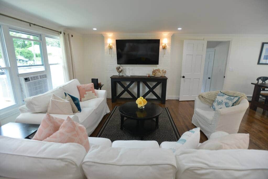A large flat-screen TV with Netflix
