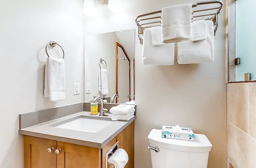 Upstairs bathroom