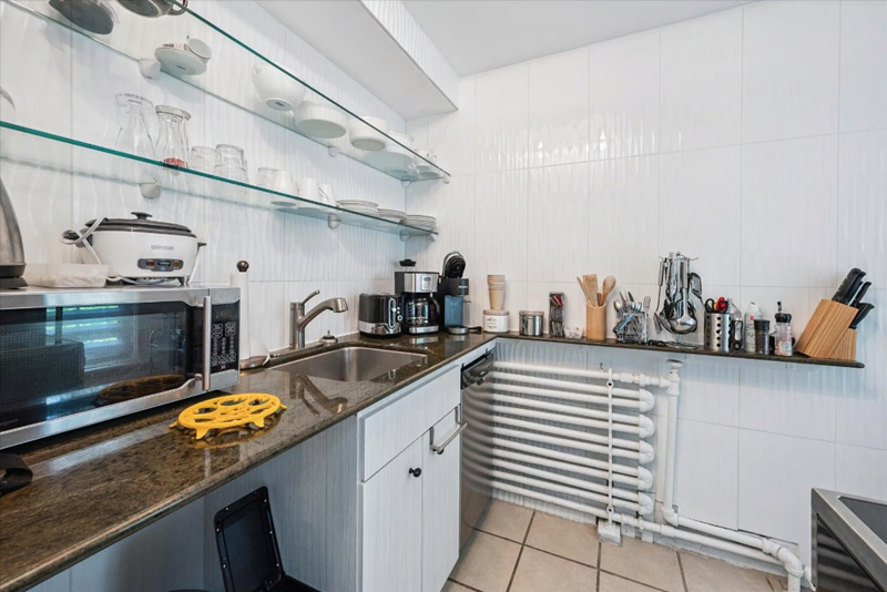 Unit 5 kitchen 2