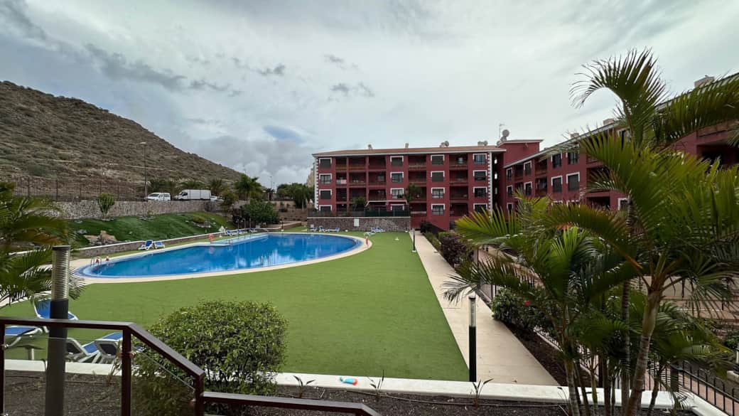 Vista piscinas desde apartamento