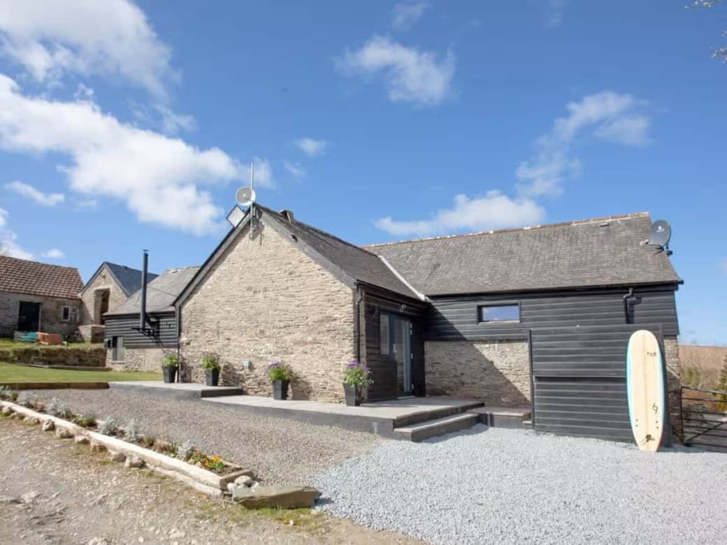 The Shippon at The Fold Yard Luxury Escapes, Devon, is a stunning four bedroom barn conversion located in a rural setting and Area of Outstanding Natural Beauty, under 3 miles from the nearest beach. The Shippon at The Fold Yard Luxury Escapes, Devon, is a stunning four bedroom barn conversion located in a rural setting and Area of Outstanding Natural Beauty, under 3 miles from the nearest beach.
