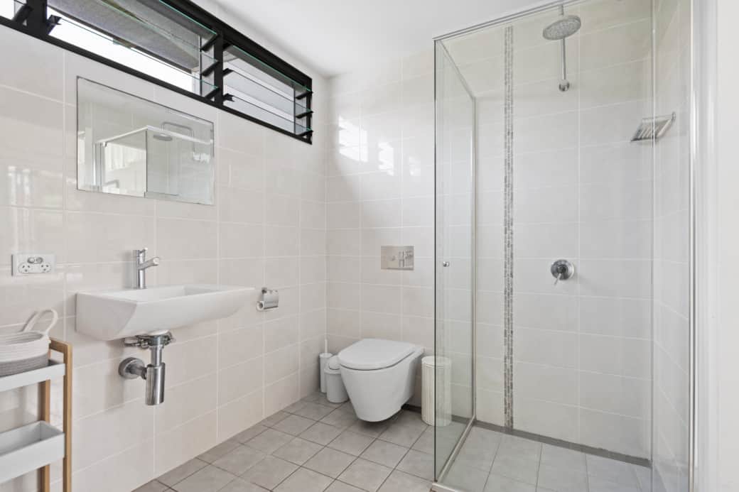 Upstairs Bathroom 2