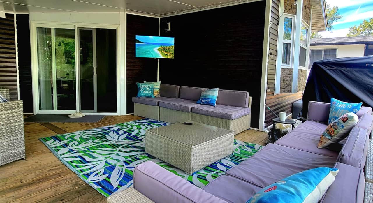 Lounge area on Deck