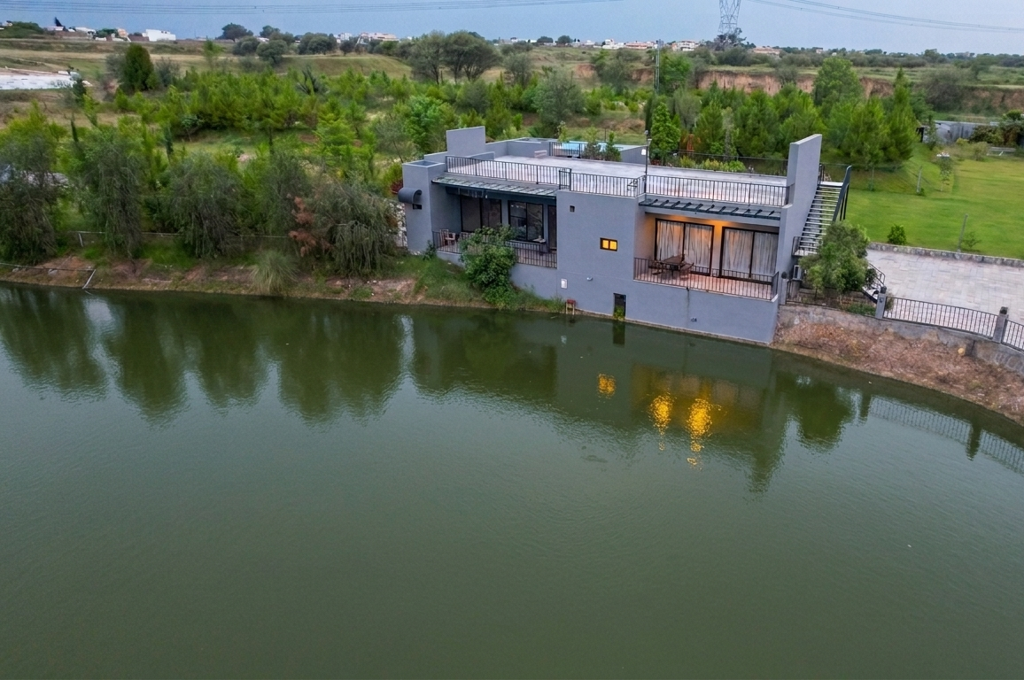 The Lake House | Luxurious Lawns | Sukho | By Homyn