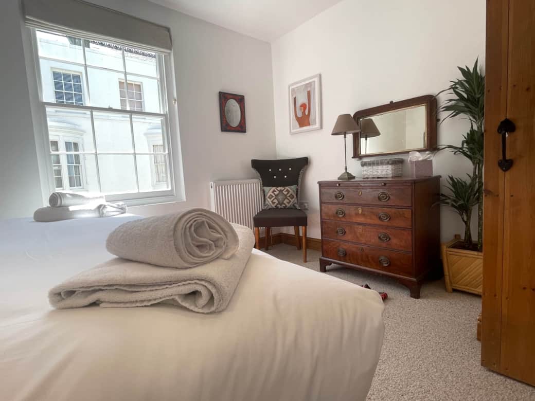 Holiday Cottage Bedroom with Superking  or 2 Singles with Georgian antiques at Bluebirds