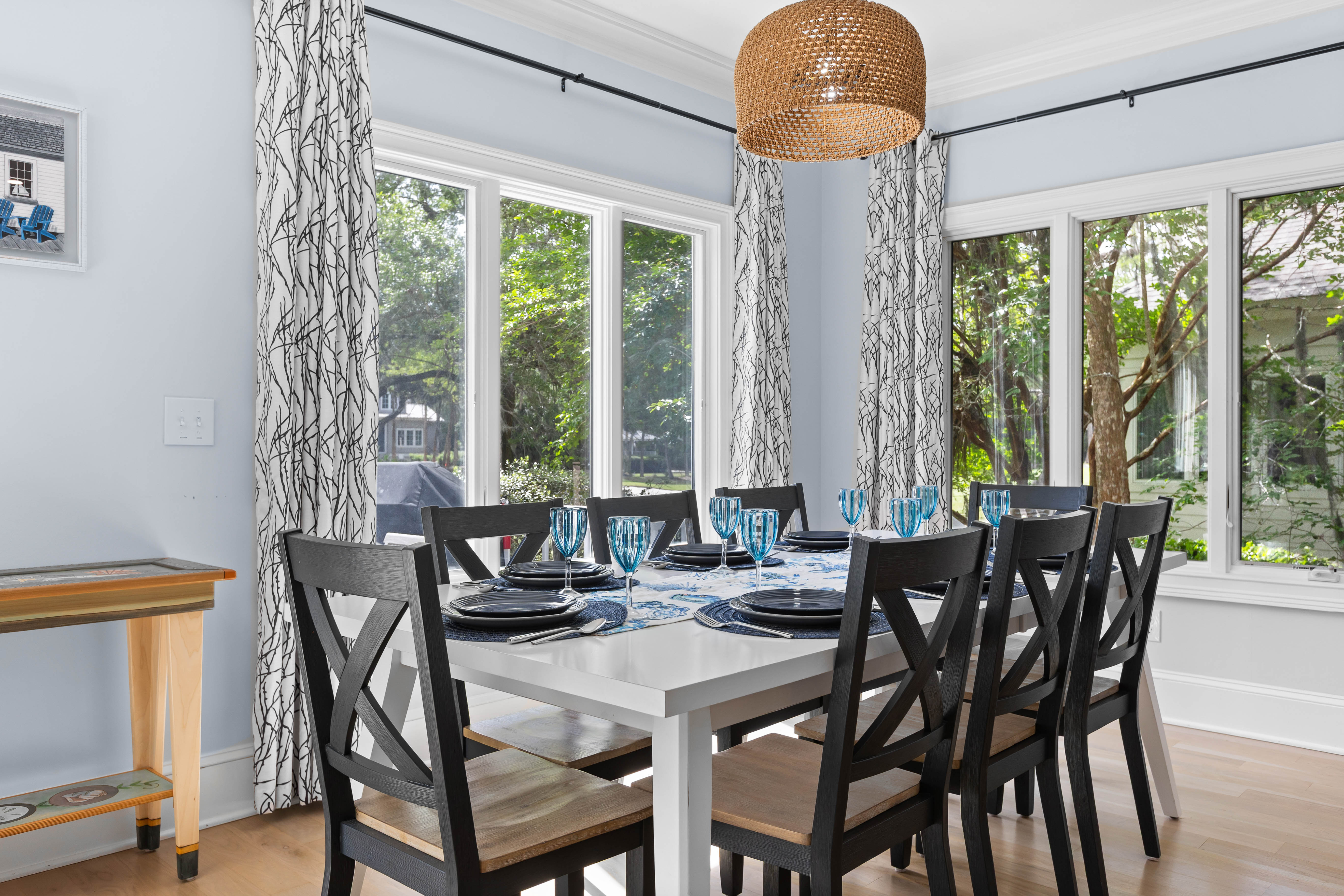 Kitchen and Dinning area