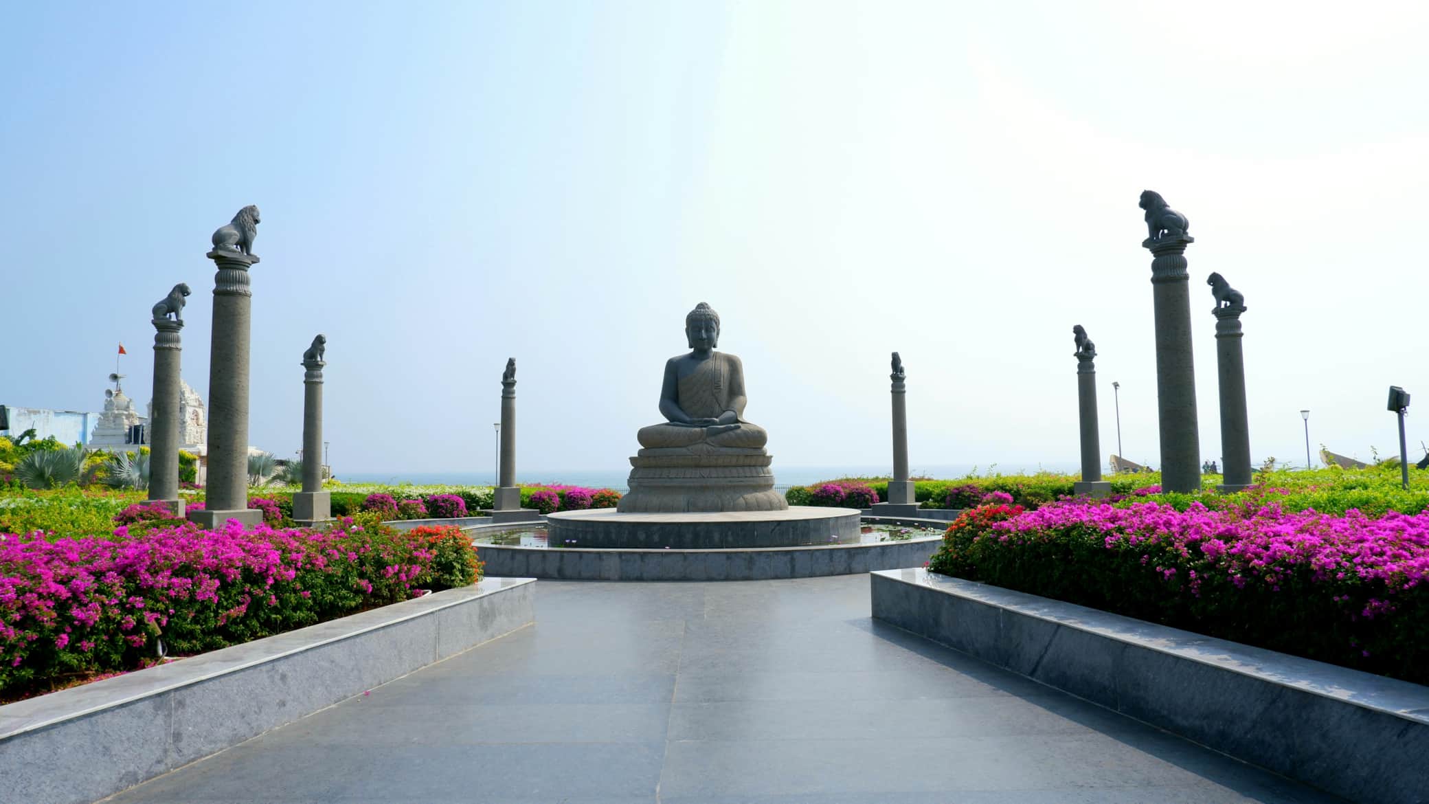 https://l.icdbcdn.com/oh/1cdcdb84-0bbd-48c6-b965-6aefe65418eb.jpg?w=2080-7