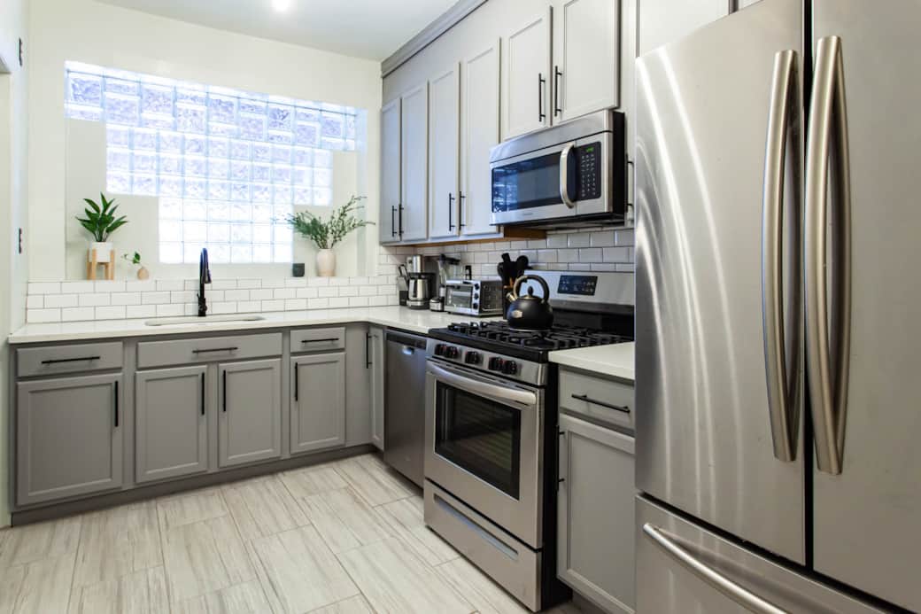 Full Kitchen 