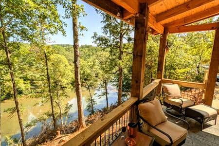 Peace, quiet and amazing views 