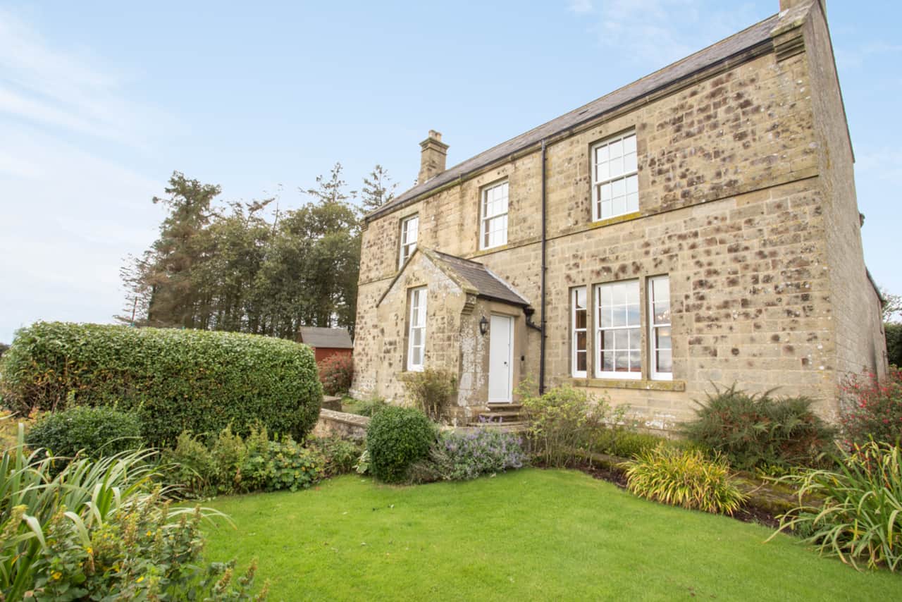 Follions Farmhouse with valley views to Simonside